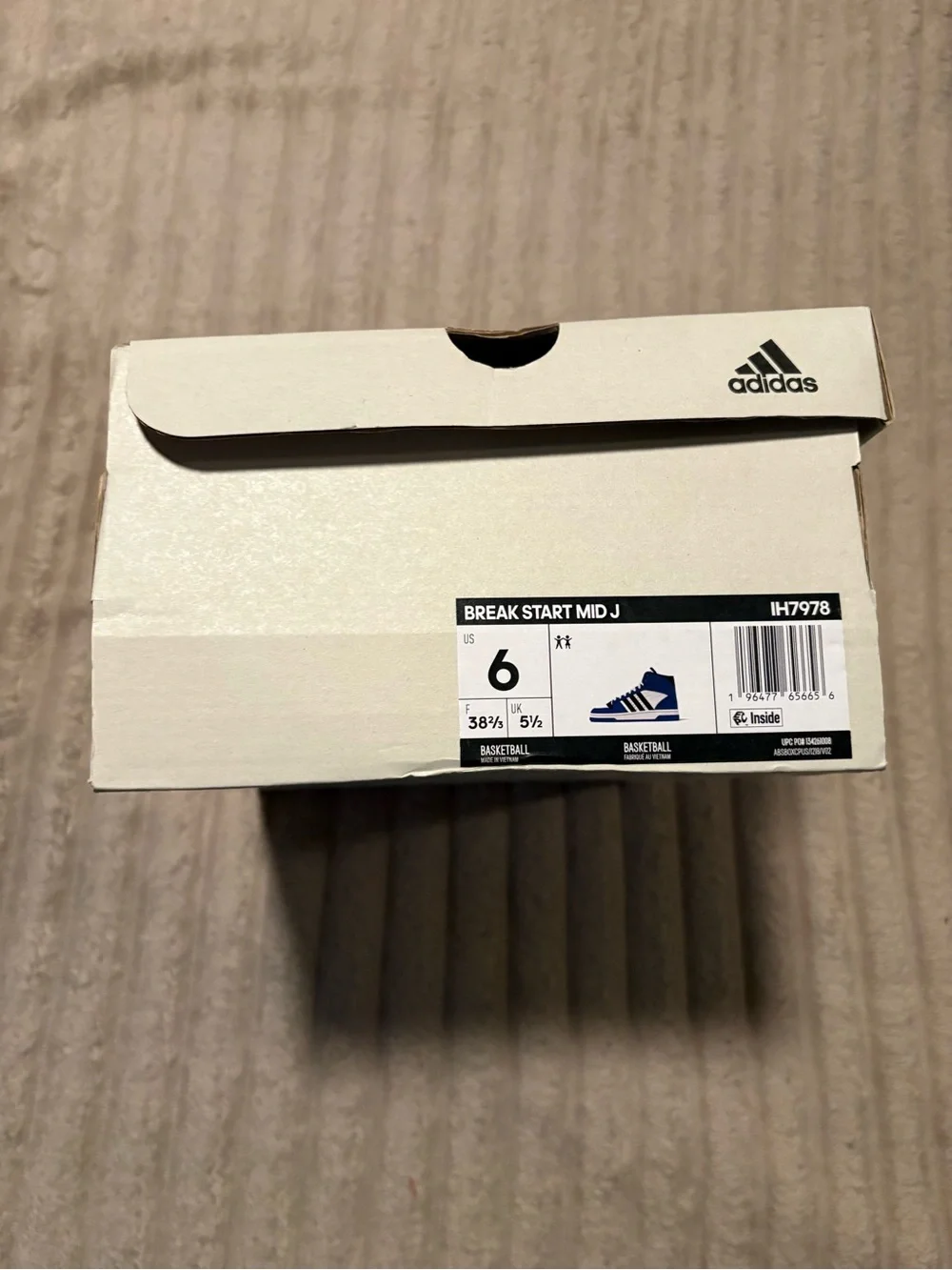 Adidas Blue & White Low-Top Sneakers boys size 6 BNWT AT-7/57